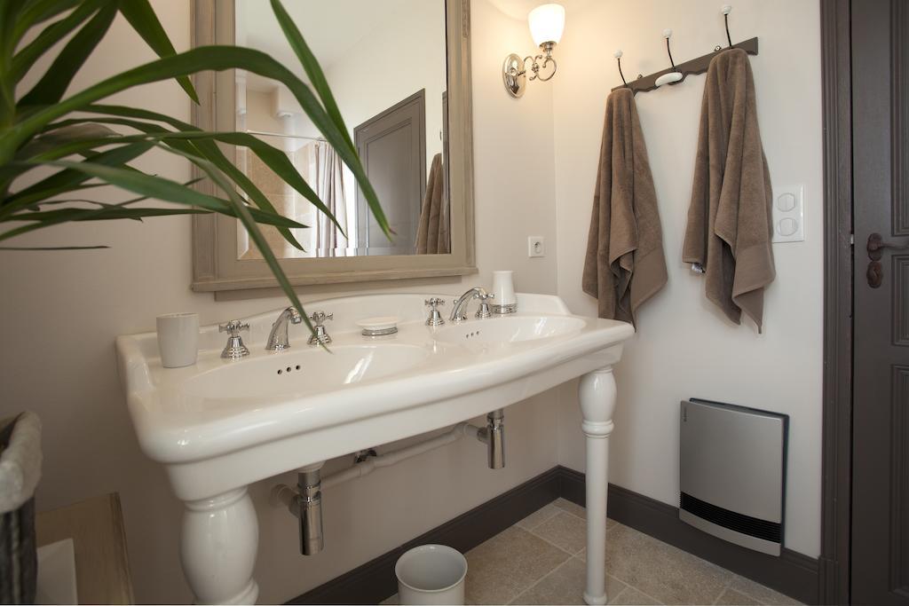 Maison D'Hotes De Charme Les Bruhasses Condom Cameră foto